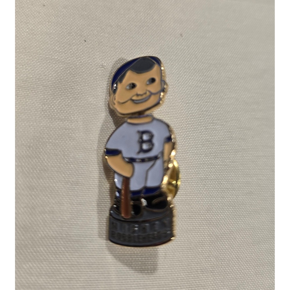 Boston Red‎ Sox Baseball Bobblehead Player Enamel Pin Vintage Collectible